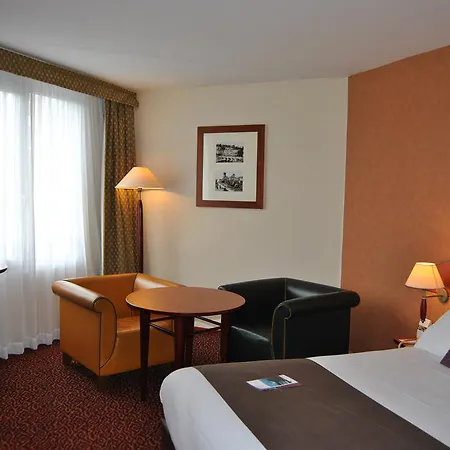 Hotel Mercure Etienne Parc De L'europe 4*