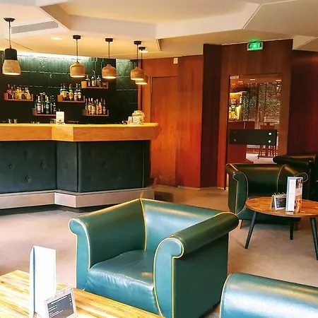 Mercure Etienne Parc De L'europe 4*